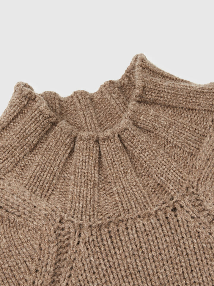 SLEEVELESS SWEATER Women image number 7